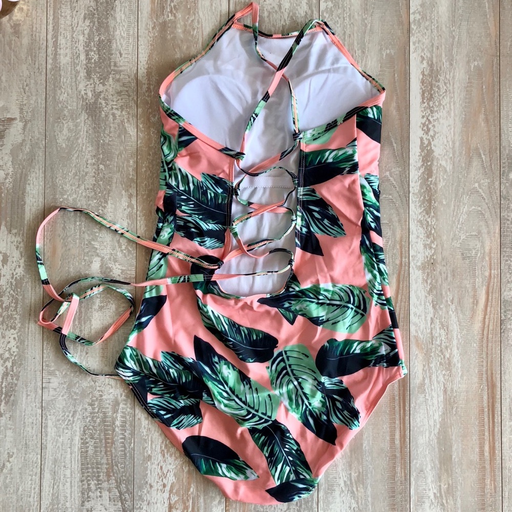 NWT Telaura Sexy Floral Two Piece Swimsuit - Picture 4 of 7